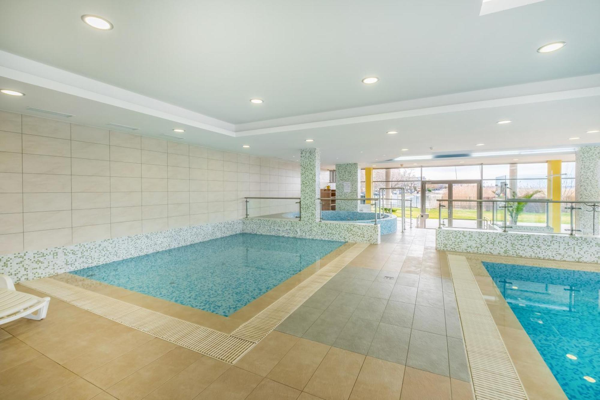 Myflat Club 218 Gold II Wellness Apartment Siófok Buitenkant foto
